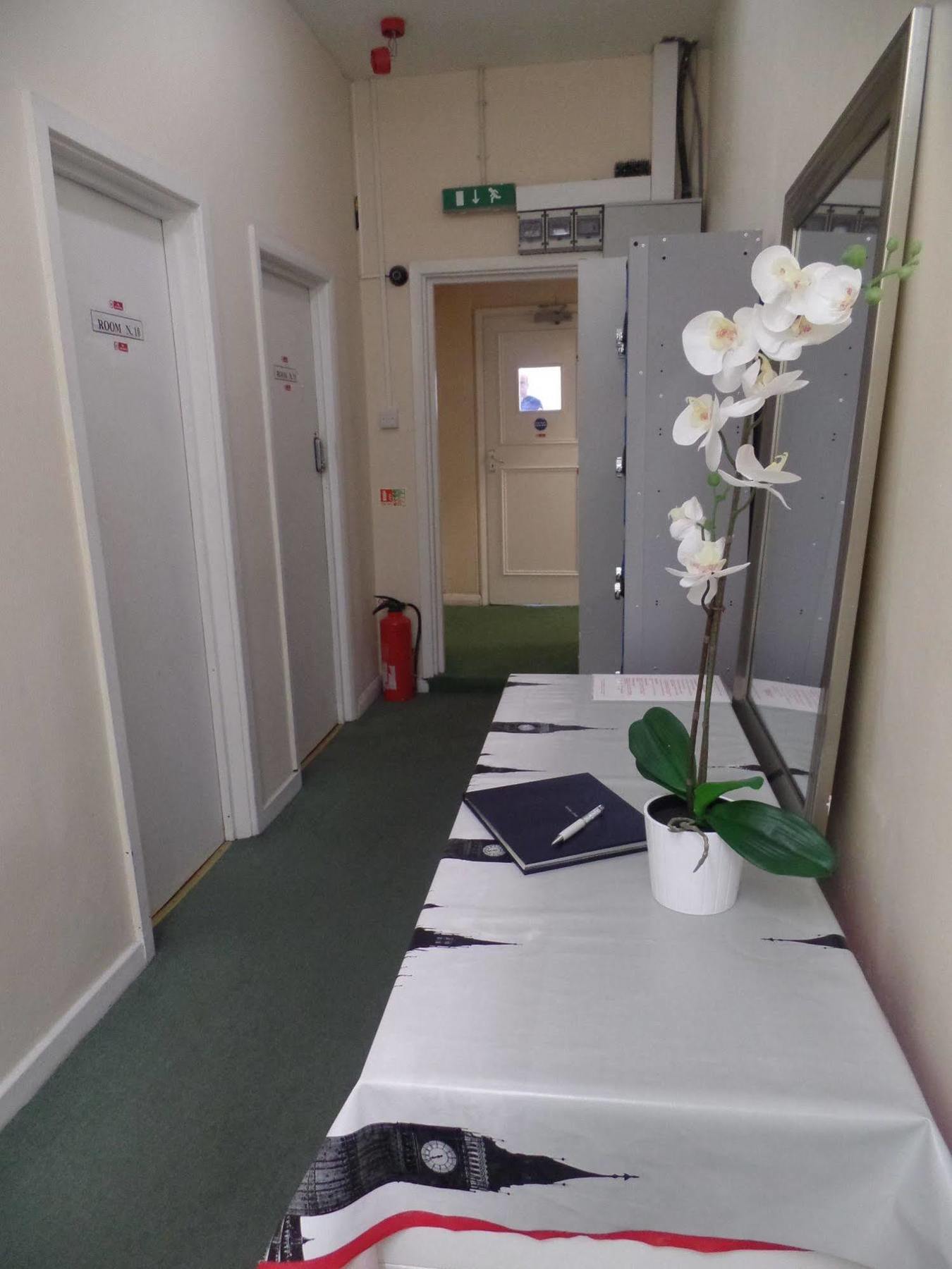 Quickie Accommodation Londra Exterior foto